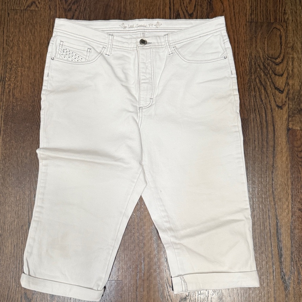 ❤️Lee Classic Fit silver studded ankle Jean size 12